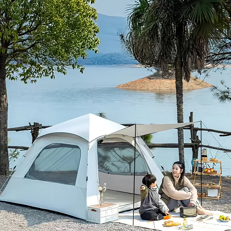 Tentes de camping portables en plein air